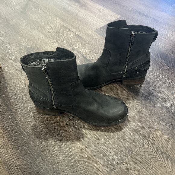 UGG Australia Womens Orion Black Leather Round Toe Ankle Booties Size 9 - Picture 3 of 10